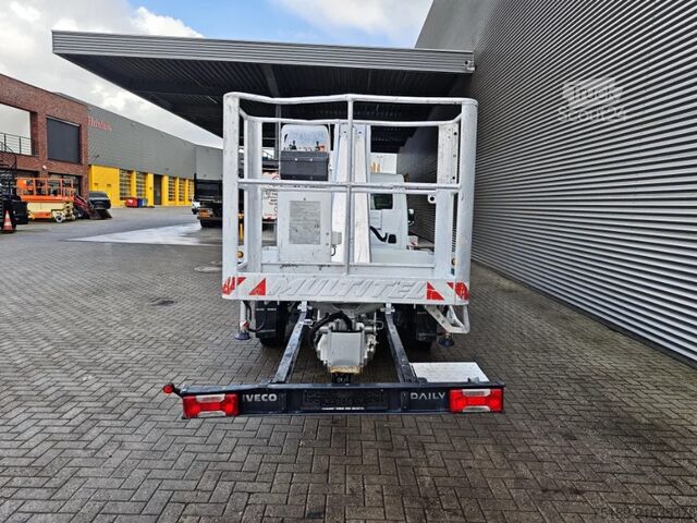 Emelőplatform Iveco Daily 35-120 Multitel MT 270