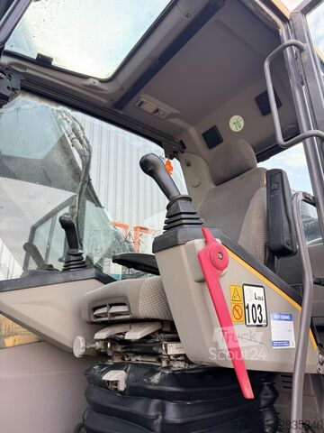 Bæltegraver Volvo EC250EL