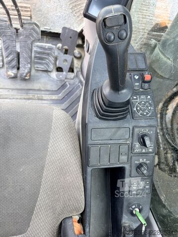 Bæltegraver Volvo EC250EL
