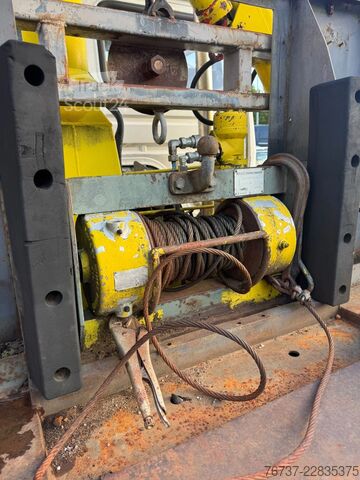 Autotransporter Renault Midliner 180 **8BOLTS-FRENCH TRUCK**