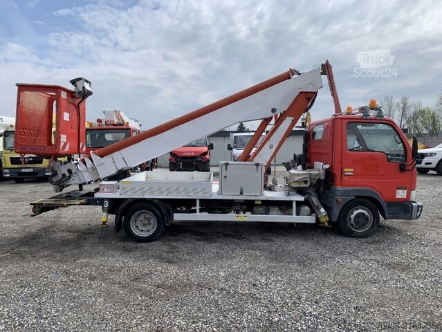 Laatikkoauto Nissan Cabstar Multitel EC 20 ALU AF - 20m - 20