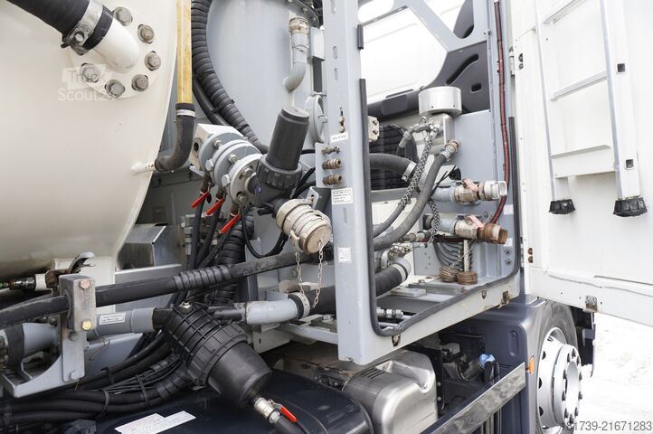 Curățător de ape uzate MAN TGM 26.340 E6 / RIVARD sewage cleaner 11