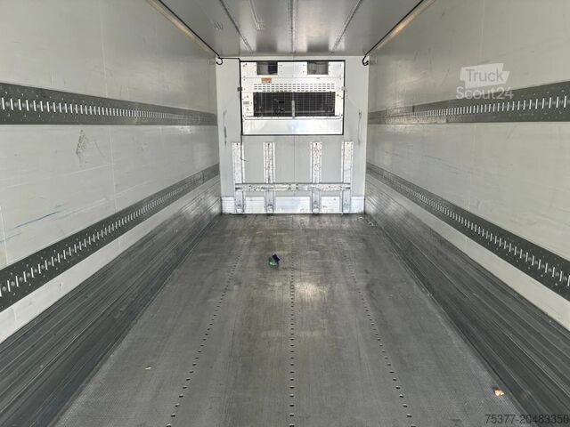 Gekoeld/bevroren transport Krone Vector 1550, TUV APK .  Scheibebremse, Alu Bode...