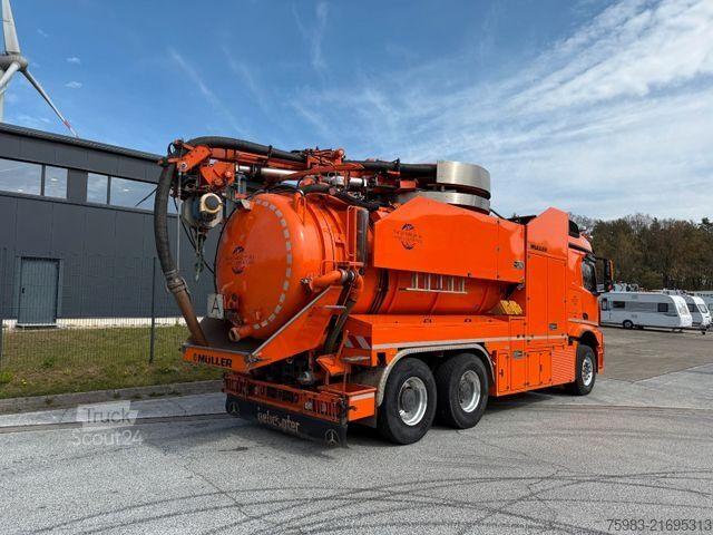 Vakumlu tank kamyonu MERCEDES-BENZ AROCS 2648 6x4 mit Müller Wasserrückgewinner