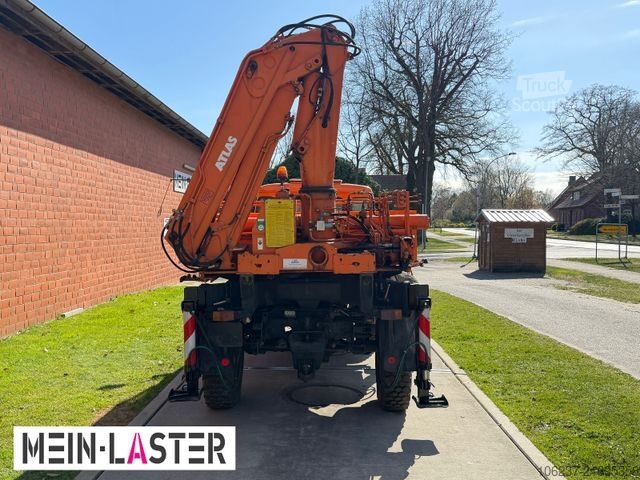 Truck-mounted crane van UNIMOG U 1100 Atlas AK 3006 nur 14.215 km-1. Hand