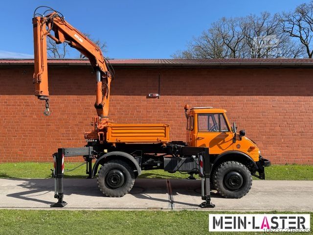 Truck-mounted crane van UNIMOG U 1100 Atlas AK 3006 nur 14.215 km-1. Hand