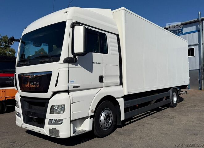 Vrachtwagen met bakwagen MAN TGX 18.440 4x2 LL XLX Intarder ACC LBW HU 09/27