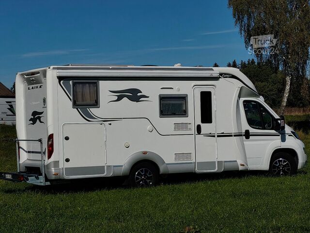 Pusiau integruotas kemperis LAIKA Ecovip 329, Längsbetten/Hubbett