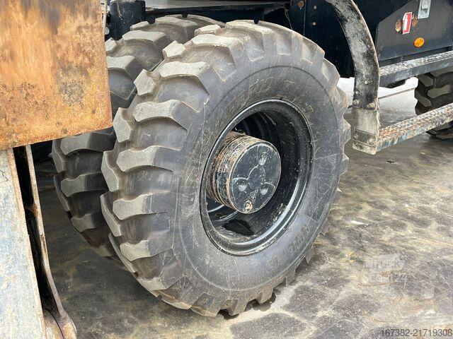 Mobiele graafmachine Caterpillar MH3026 07A