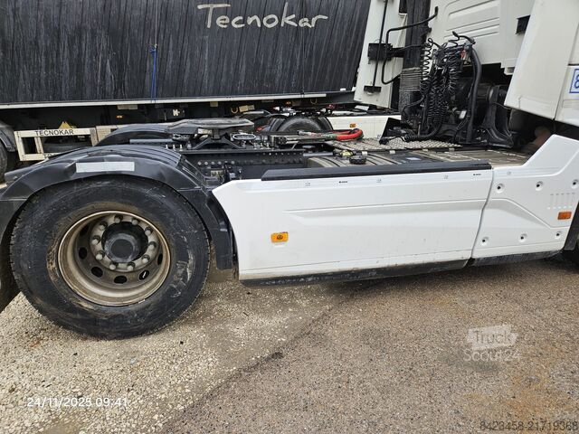 Standardni vlačilec Renault T 480