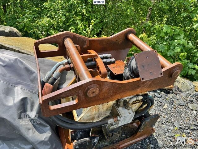 Будівельна машина Stanley HS11000 Vibro plate w/ S70 attachment.