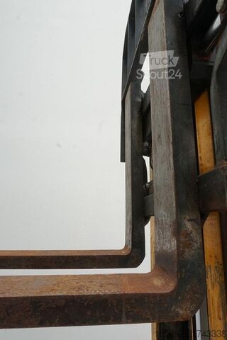 رافعة شوكية تلسكوبية Jungheinrich ETVC16