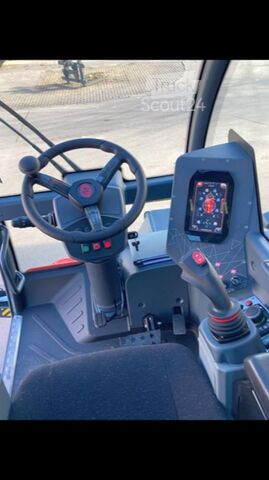 Teleskopski utovarivač Magni RTH 5.21