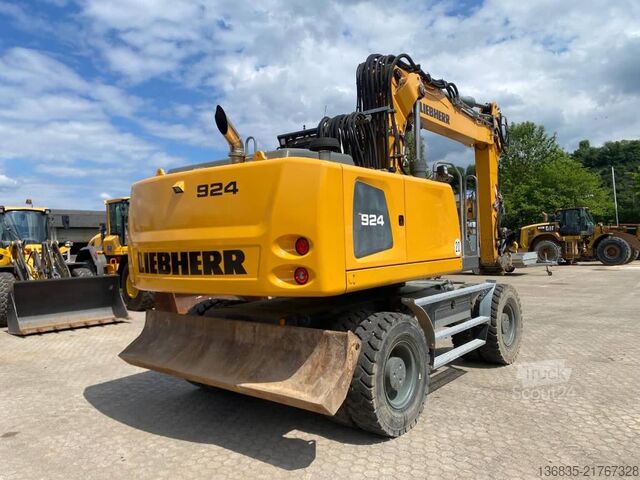 Kolesové rýpadlo Liebherr A 924 Litronic