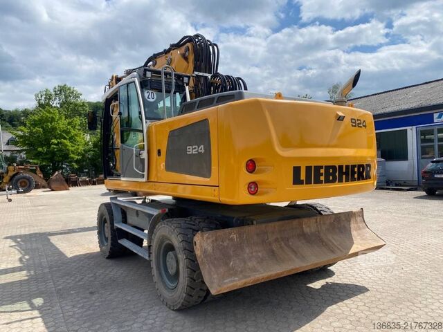 Kolesové rýpadlo Liebherr A 924 Litronic