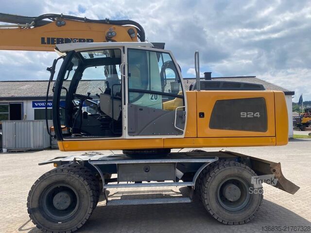 Kolesové rýpadlo Liebherr A 924 Litronic