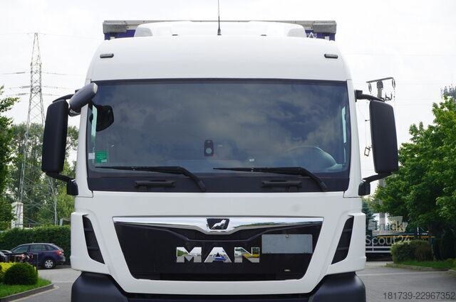 Conjunto com reboque / 2 conjuntos MAN TGX 26.510 6x2-4/ Curtainsider + trailer