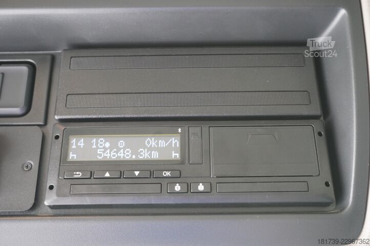 Kontejner DAF LF 12.210 18-pallet container with tail