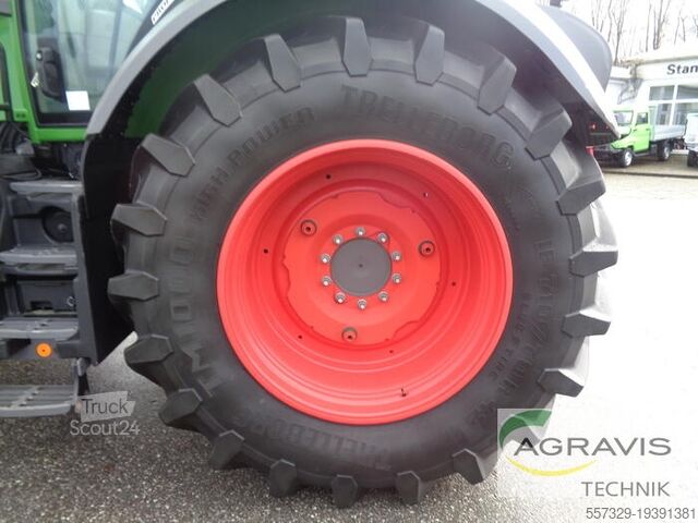 Tractor Fendt 828 VARIO S4