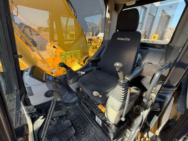 Escavadora de rastos Komatsu PC228USLC-8