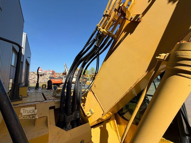 Escavadora de rastos Komatsu PC228USLC-8