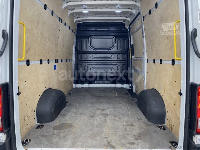Høy tak varebil VOLKSWAGEN Crafter 35 Automatik *KAMERA+NAVI+KLIMA* (0819)