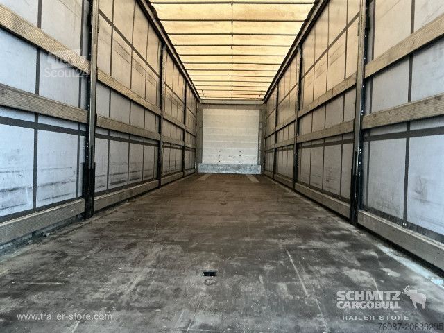 Открытый полуприцеп с тентом Schmitz Cargobull Curtainsider Standard Faltwandtür rechts