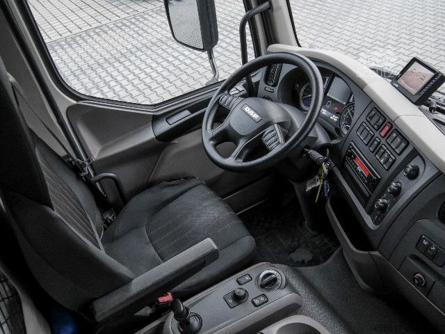 Kutu kamyonu DAF LF 210 KOFFER 12t+ LBW 1.5t+ DACHSPOILER+ TRENNWAN