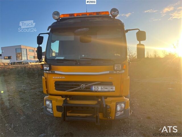 Kranbil Volvo FL240 brøyterigget kranbil m/ HMF735 kran, grabb o