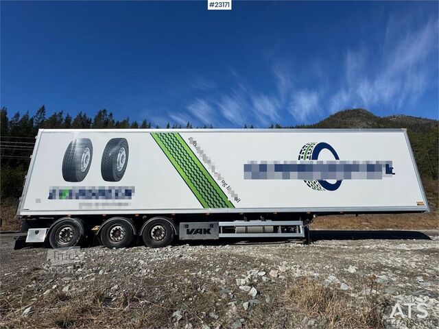 Рефрижераторне/заморожене транспортування VAK Skapsemi Box Semi-Trailer with full side opening a
