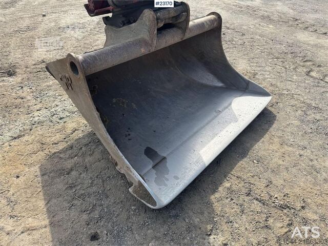 حفارة ذات عجلات Komatsu PW160-8 Wheel Excavator with tilt and 2 buckets