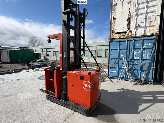 Gaffeltruck BT Plukktruck-stabletruck, charger