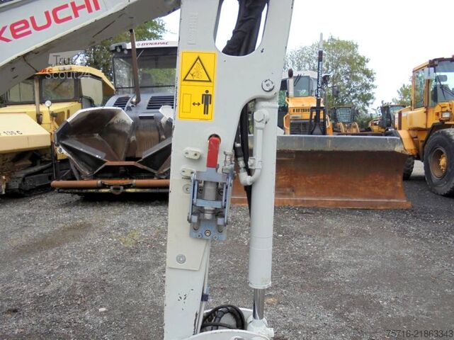Miniescavatore Takeuchi TB 216 A