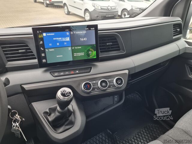 Car carrier van Renault Master 35 Autotransporter SEILW. AHK Automatik