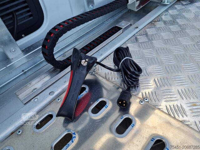 Bestelwagen autodrager Renault Master 35 Autotransporter SEILWINDE AHK PDC TEMPOMAT