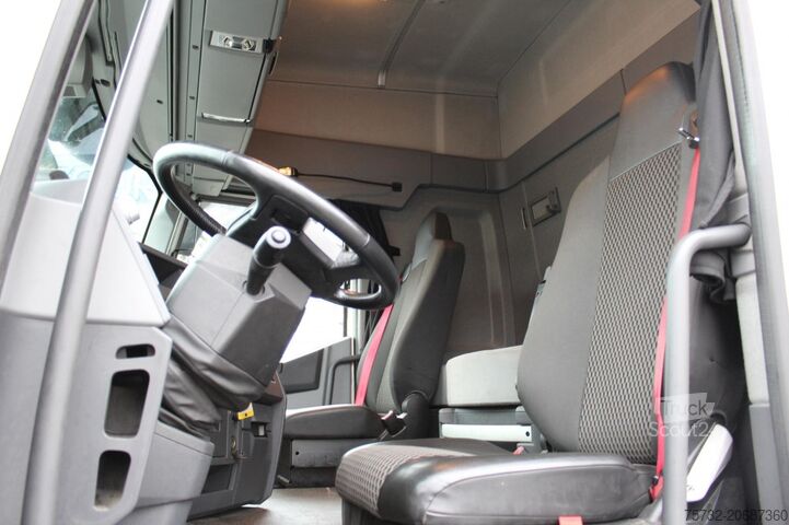 Standard tractor unit Renault T460 Retarder 2 Tanks Standklima VIN : KD