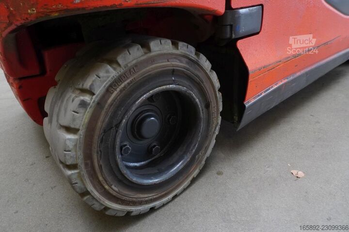 навантажувач Linde E 25 1252
