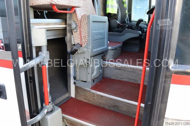 Coach Van Hool T 915 Acron / Liftwagen