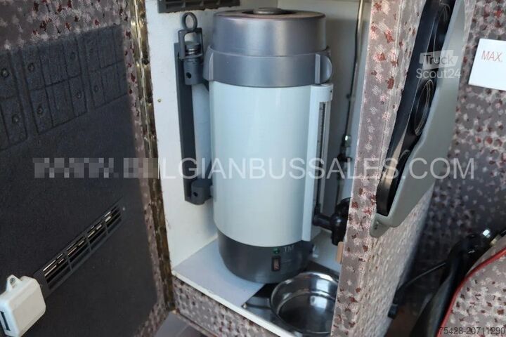 Coach Van Hool T 915 Acron / Liftwagen