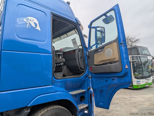 Kroklastbil Volvo FH520 -37 8X4 JOAB Lift+Lenkachse Blatt/