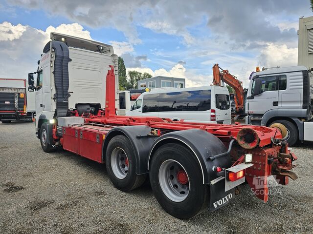شاحنة قلّابة بذراع تحميل متحرك Volvo FH520 6x4 Multilift SAWO 20T