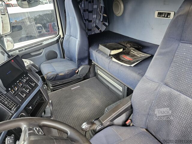 شاحنة قلّابة بذراع تحميل متحرك Volvo FH520 6x4 Multilift SAWO 20T