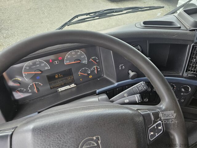 شاحنة قلّابة بذراع تحميل متحرك Volvo FH520 6x4 Multilift SAWO 20T
