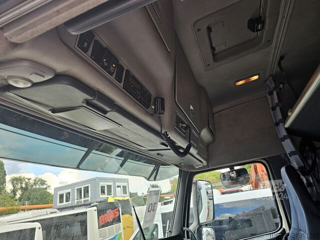 شاحنة قلّابة بذراع تحميل متحرك Volvo FH520 6x4 Multilift SAWO 20T