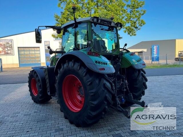 Tractor Fendt 724 VARIO S4 Profi Plus