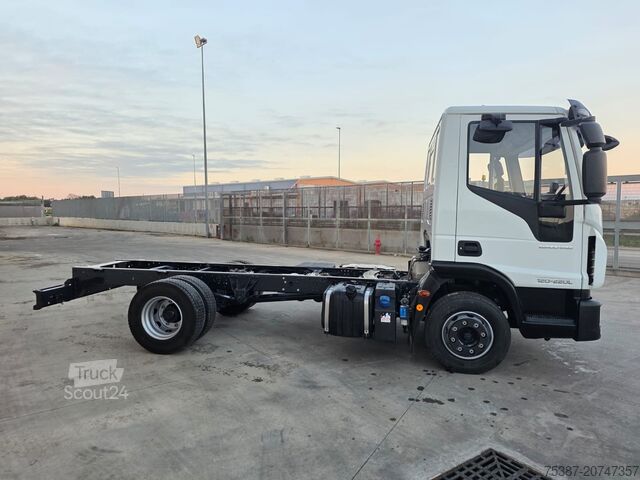 шаси на камион IVECO EuroCargo 120