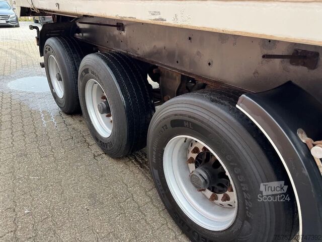 Tipper Schmitz Cargobull 55m3 alu kipper, klep/deuren, liftas, BPW, APK ...
