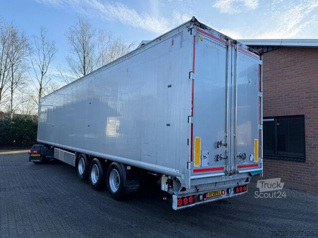 Vloer verplaatsen Kraker 92m3 Cargo floor 5 year old! Liftas Afstandsbed...