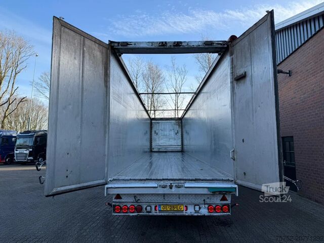 Vloer verplaatsen Kraker 92m3 Cargo floor 5 year old! Liftas Afstandsbed...