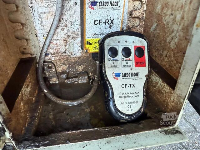 Vloer verplaatsen Kraker 92m3 Cargo floor 5 year old! Liftas Afstandsbed...